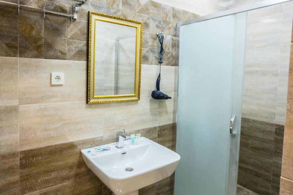 Prestige Boutique Hotel Baku Bagian luar foto
